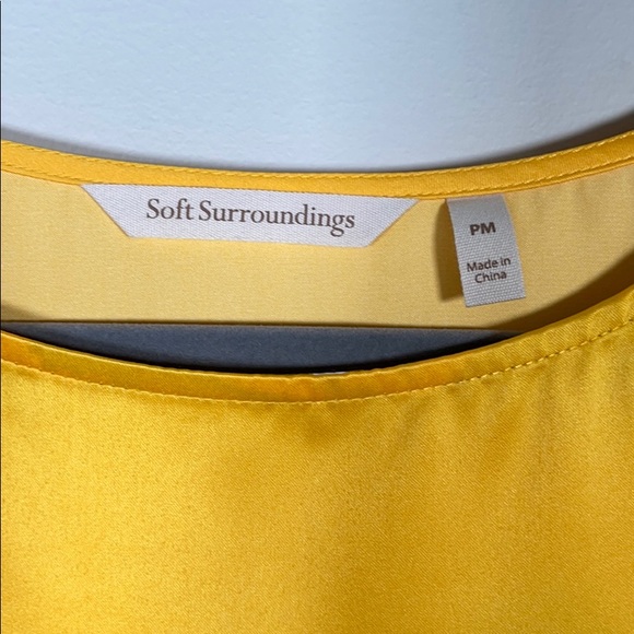 Soft Surroundings dandelion floral top PM - Picture 2 of 7